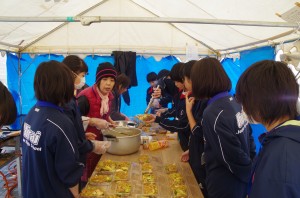 11 焼きそば販売準備