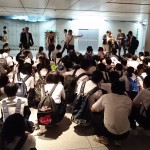 東京駅で待機中